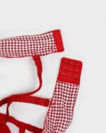 سوتین قرمز